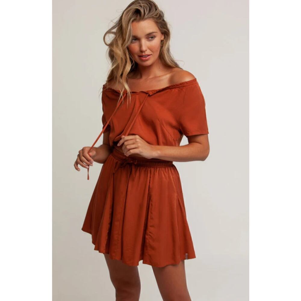 ☀️NWT Rhythm Sofia Top Ruffle Tie Neck Raglan Sleeves V-Neck Nutmeg Womens 12/L